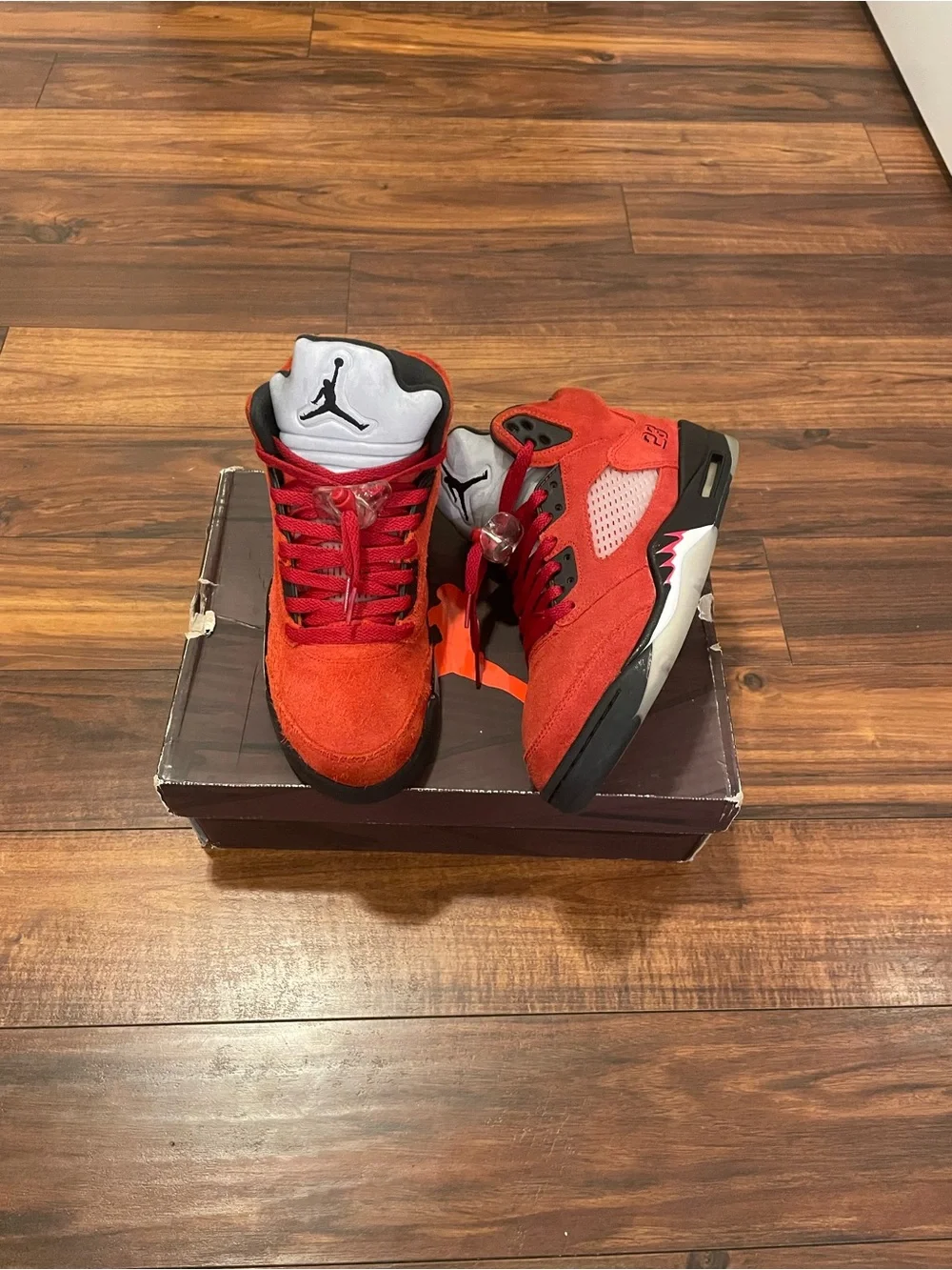 Jordan 5 Raging Bull (2021) – Size 8.5 Men’s